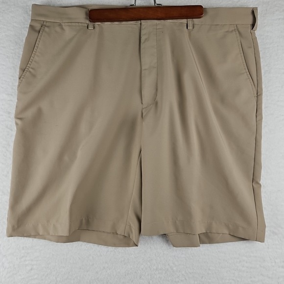 PGA Tour Athletic Golf Shorts Men's 42 Khaki Flat Front Slash Pocket Wicking - Picture 1 of 7